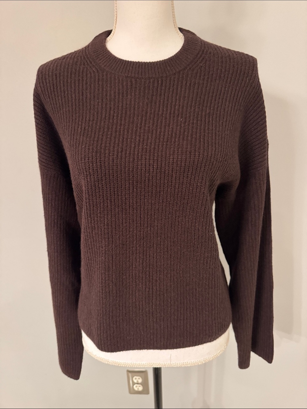 GAP Ribbed Crewneck Sweater